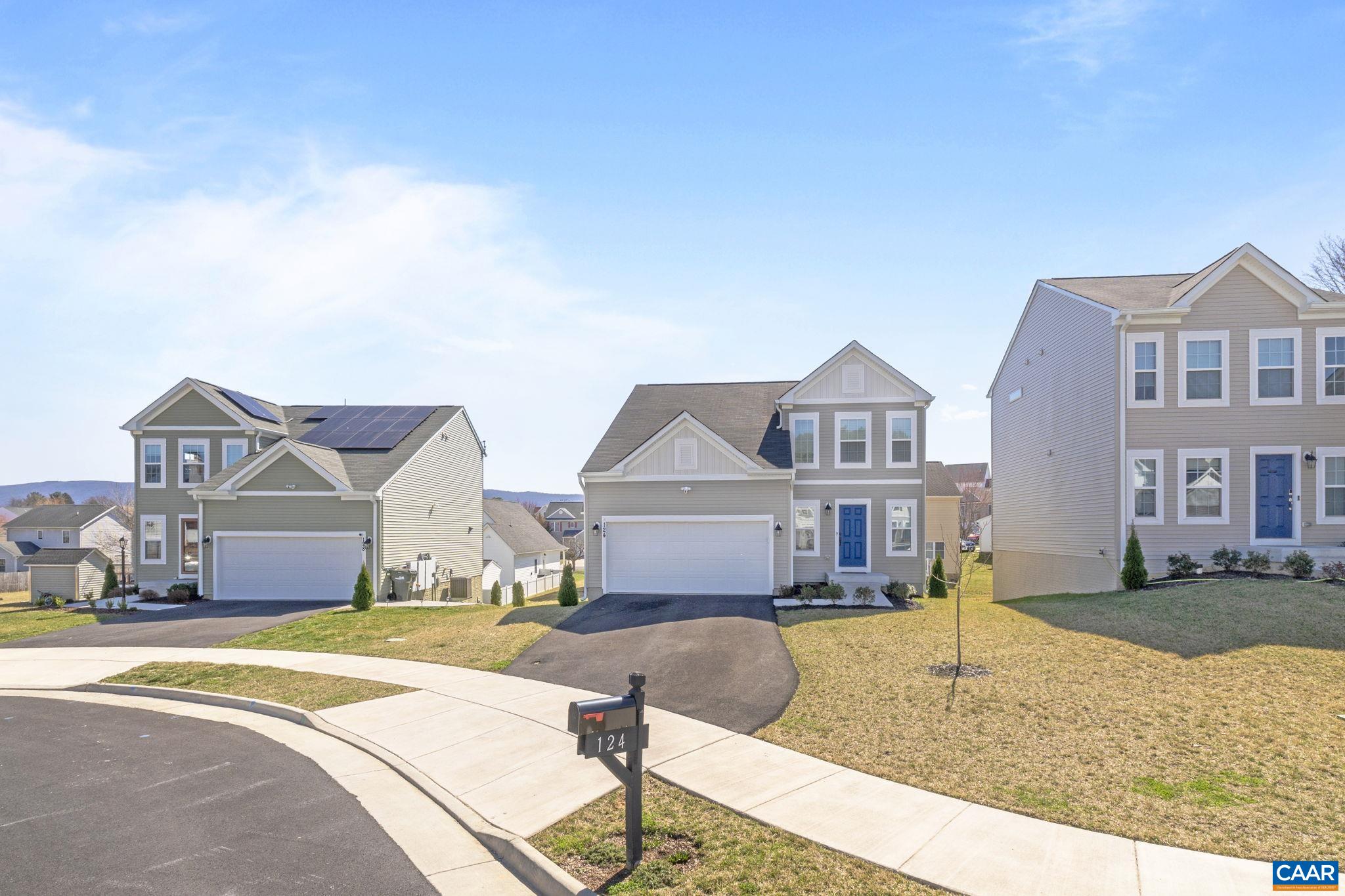 124 SHADY CT, WAYNESBORO, Virginia 22980, 3 Bedrooms Bedrooms, ,2 BathroomsBathrooms,Residential,124 SHADY CT,674301 MLS # 674301