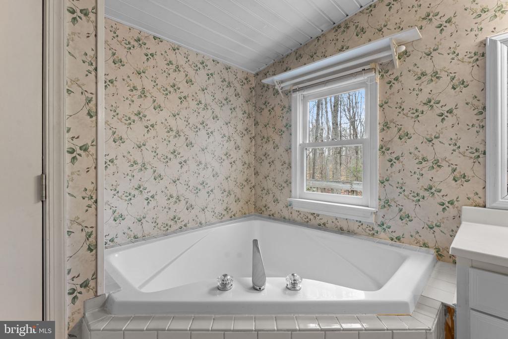 29082 RACCOON FORD RD, BURR HILL, Virginia 22433, 3 Bedrooms Bedrooms, ,2 BathroomsBathrooms,Residential,29082 RACCOON FORD RD,VAOR2013338 MLS # VAOR2013338