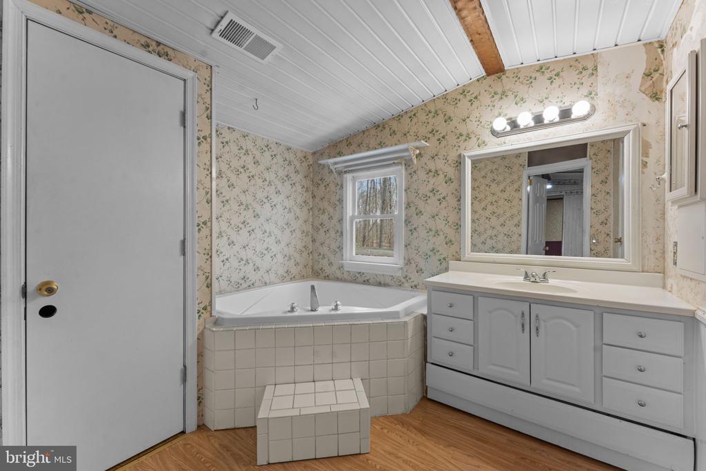 29082 RACCOON FORD RD, BURR HILL, Virginia 22433, 3 Bedrooms Bedrooms, ,2 BathroomsBathrooms,Residential,29082 RACCOON FORD RD,VAOR2013338 MLS # VAOR2013338