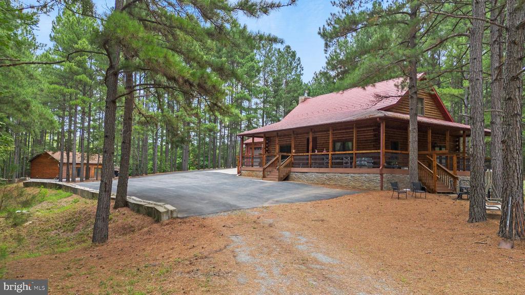 362 DELL PERKINS RD, LOUISA, Virginia 23093, 5 Bedrooms Bedrooms, ,3 BathroomsBathrooms,Residential,362 DELL PERKINS RD,VALA2009324 MLS # VALA2009324