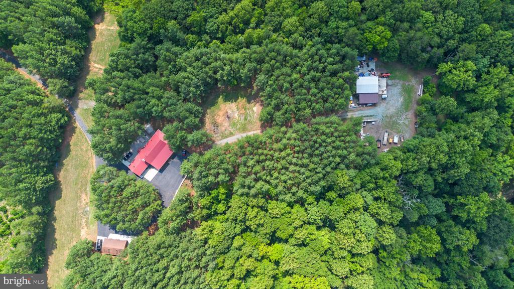 362 DELL PERKINS RD, LOUISA, Virginia 23093, 5 Bedrooms Bedrooms, ,3 BathroomsBathrooms,Residential,362 DELL PERKINS RD,VALA2009324 MLS # VALA2009324