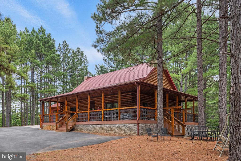 362 DELL PERKINS RD, LOUISA, Virginia 23093, 5 Bedrooms Bedrooms, ,3 BathroomsBathrooms,Residential,362 DELL PERKINS RD,VALA2009324 MLS # VALA2009324