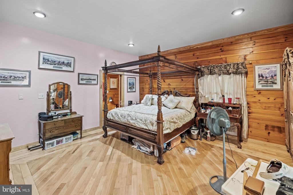 362 DELL PERKINS RD, LOUISA, Virginia 23093, 5 Bedrooms Bedrooms, ,3 BathroomsBathrooms,Residential,362 DELL PERKINS RD,VALA2009324 MLS # VALA2009324