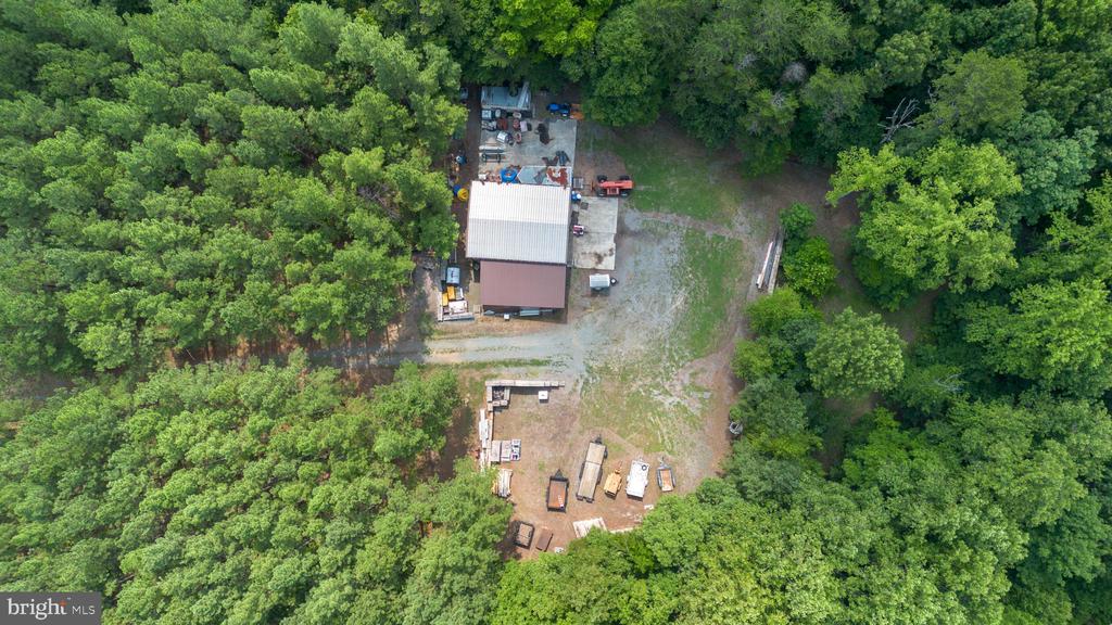 362 DELL PERKINS RD, LOUISA, Virginia 23093, 5 Bedrooms Bedrooms, ,3 BathroomsBathrooms,Residential,362 DELL PERKINS RD,VALA2009324 MLS # VALA2009324