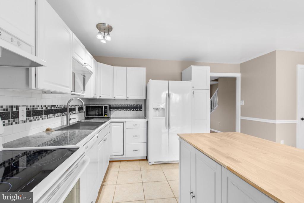 5230 MAGNOLIA PL, FREDERICKSBURG, Virginia 22407, 3 Bedrooms Bedrooms, ,1 BathroomBathrooms,Residential,5230 MAGNOLIA PL,VASP2039690 MLS # VASP2039690