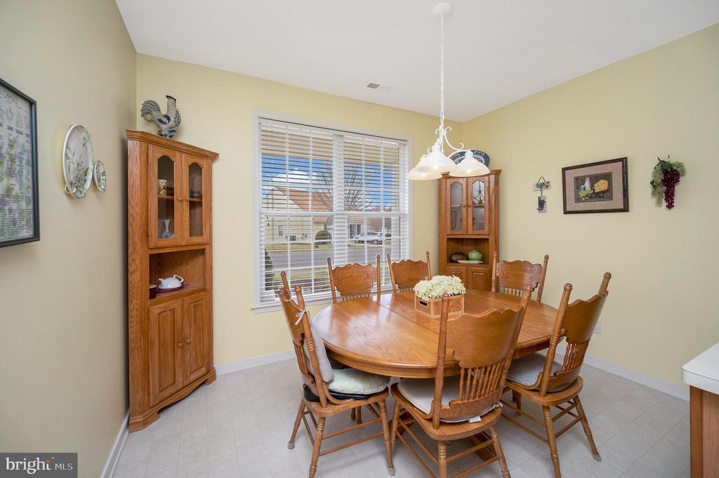 11805 LEGACY WOODS DR, FREDERICKSBURG, Virginia 22407, 3 Bedrooms Bedrooms, ,2 BathroomsBathrooms,Residential,11805 LEGACY WOODS DR,VASP2039788 MLS # VASP2039788