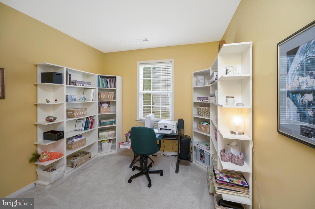 11805 LEGACY WOODS DR, FREDERICKSBURG, Virginia 22407, 3 Bedrooms Bedrooms, ,2 BathroomsBathrooms,Residential,11805 LEGACY WOODS DR,VASP2039788 MLS # VASP2039788