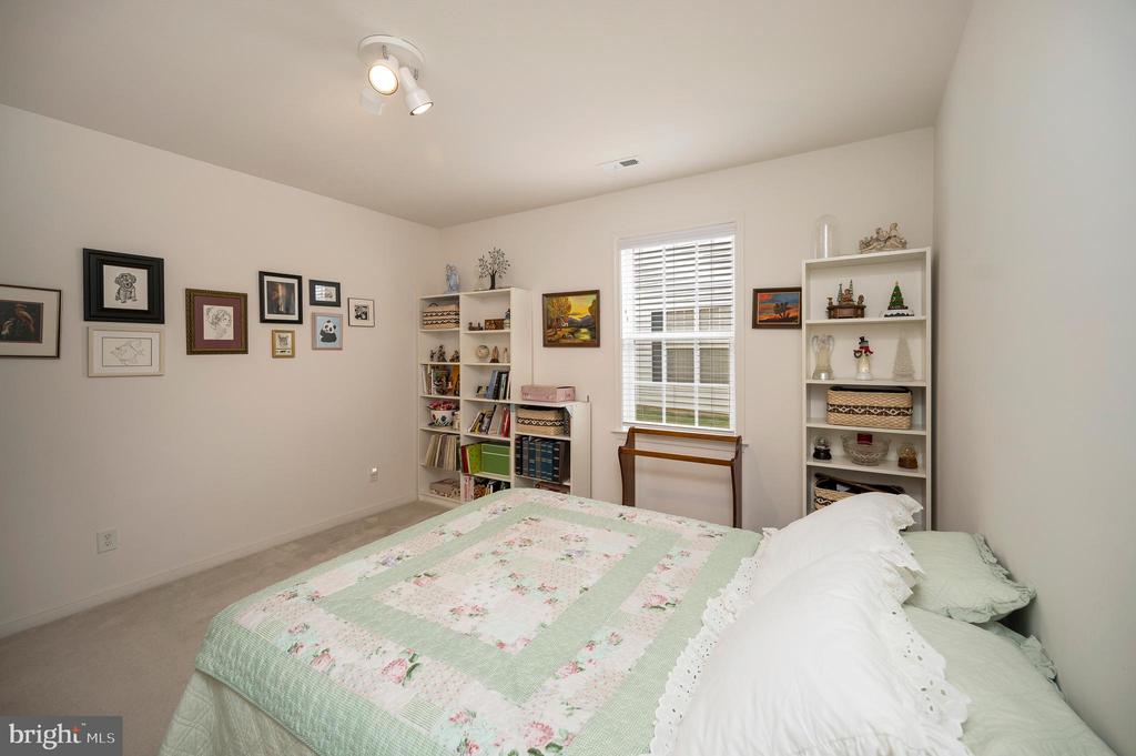 11805 LEGACY WOODS DR, FREDERICKSBURG, Virginia 22407, 3 Bedrooms Bedrooms, ,2 BathroomsBathrooms,Residential,11805 LEGACY WOODS DR,VASP2039788 MLS # VASP2039788