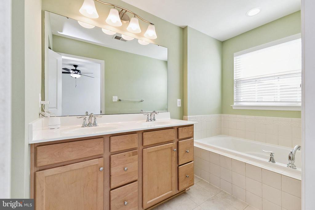 6530 LAFAYETTE AVE, BEALETON, Virginia, 3 Bedrooms Bedrooms, ,2 BathroomsBathrooms,Residential,6530 LAFAYETTE AVE,VAFQ2020804 MLS # VAFQ2020804