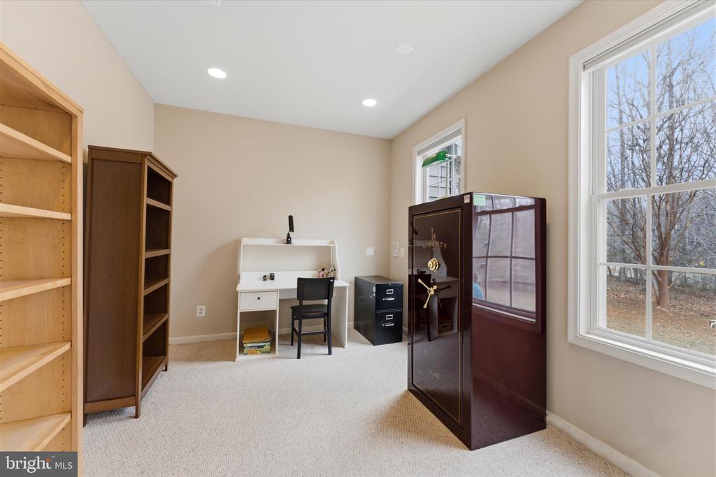 15420 BOB WHITE TRL, AMISSVILLE, Virginia 20106, 4 Bedrooms Bedrooms, ,2 BathroomsBathrooms,Residential,15420 BOB WHITE TRL,VACU2012864 MLS # VACU2012864