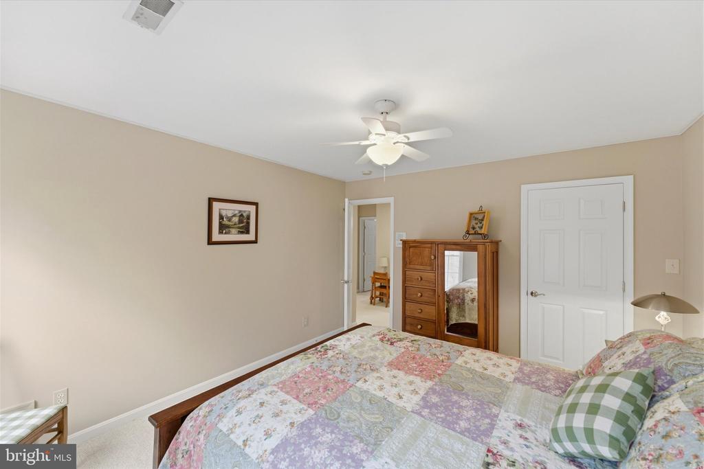 15420 BOB WHITE TRL, AMISSVILLE, Virginia 20106, 4 Bedrooms Bedrooms, ,2 BathroomsBathrooms,Residential,15420 BOB WHITE TRL,VACU2012864 MLS # VACU2012864