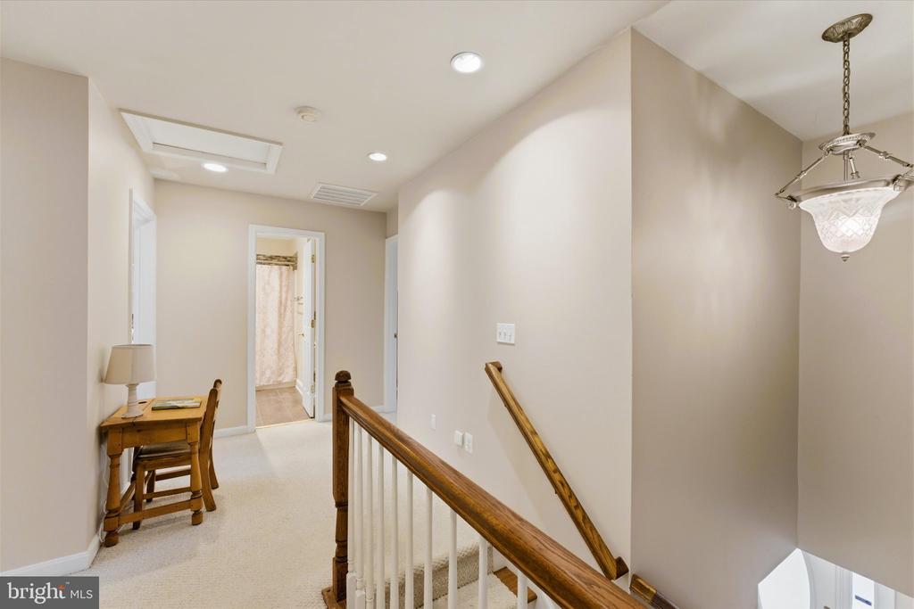 15420 BOB WHITE TRL, AMISSVILLE, Virginia 20106, 4 Bedrooms Bedrooms, ,2 BathroomsBathrooms,Residential,15420 BOB WHITE TRL,VACU2012864 MLS # VACU2012864