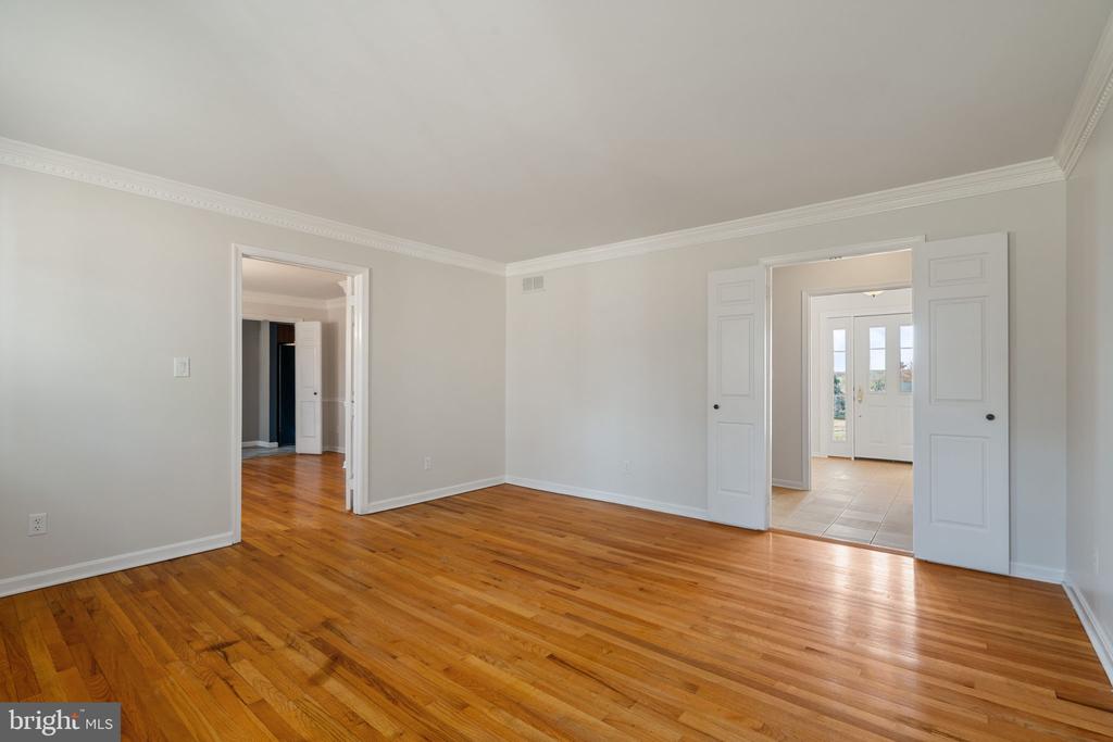 5142 FAIRVIEW LN, BROAD RUN, Virginia, 6 Bedrooms Bedrooms, ,3 BathroomsBathrooms,Residential,5142 FAIRVIEW LN,VAFQ2020420 MLS # VAFQ2020420