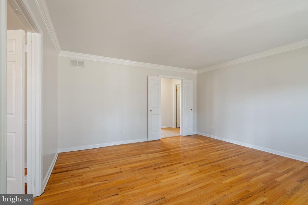 5142 FAIRVIEW LN, BROAD RUN, Virginia, 6 Bedrooms Bedrooms, ,3 BathroomsBathrooms,Residential,5142 FAIRVIEW LN,VAFQ2020420 MLS # VAFQ2020420