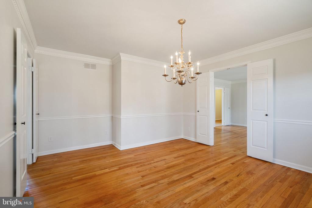 5142 FAIRVIEW LN, BROAD RUN, Virginia, 6 Bedrooms Bedrooms, ,3 BathroomsBathrooms,Residential,5142 FAIRVIEW LN,VAFQ2020420 MLS # VAFQ2020420