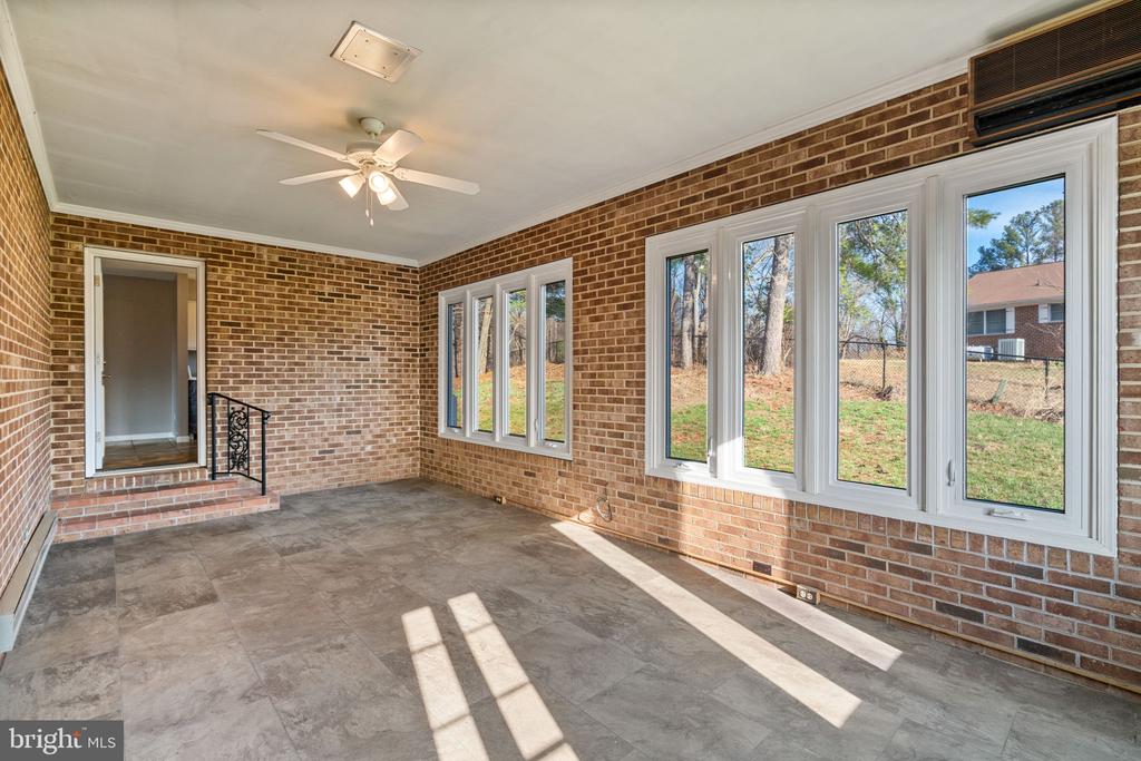 5142 FAIRVIEW LN, BROAD RUN, Virginia, 6 Bedrooms Bedrooms, ,3 BathroomsBathrooms,Residential,5142 FAIRVIEW LN,VAFQ2020420 MLS # VAFQ2020420