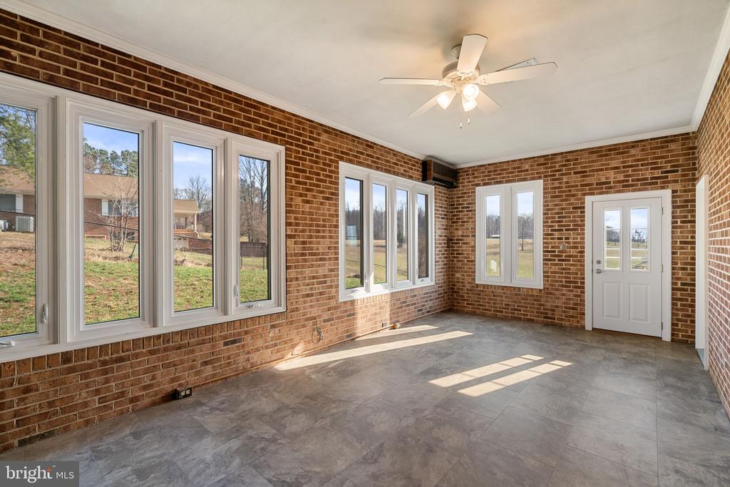 5142 FAIRVIEW LN, BROAD RUN, Virginia, 6 Bedrooms Bedrooms, ,3 BathroomsBathrooms,Residential,5142 FAIRVIEW LN,VAFQ2020420 MLS # VAFQ2020420