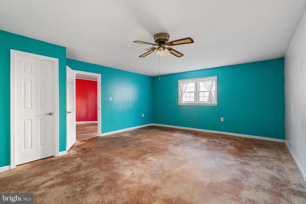 5142 FAIRVIEW LN, BROAD RUN, Virginia, 6 Bedrooms Bedrooms, ,3 BathroomsBathrooms,Residential,5142 FAIRVIEW LN,VAFQ2020420 MLS # VAFQ2020420