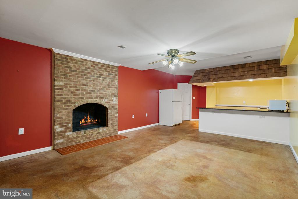 5142 FAIRVIEW LN, BROAD RUN, Virginia, 6 Bedrooms Bedrooms, ,3 BathroomsBathrooms,Residential,5142 FAIRVIEW LN,VAFQ2020420 MLS # VAFQ2020420