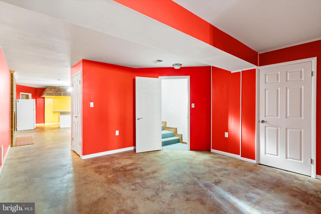 5142 FAIRVIEW LN, BROAD RUN, Virginia, 6 Bedrooms Bedrooms, ,3 BathroomsBathrooms,Residential,5142 FAIRVIEW LN,VAFQ2020420 MLS # VAFQ2020420