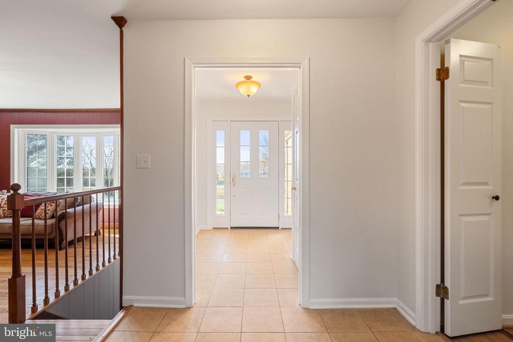 5142 FAIRVIEW LN, BROAD RUN, Virginia, 6 Bedrooms Bedrooms, ,3 BathroomsBathrooms,Residential,5142 FAIRVIEW LN,VAFQ2020420 MLS # VAFQ2020420