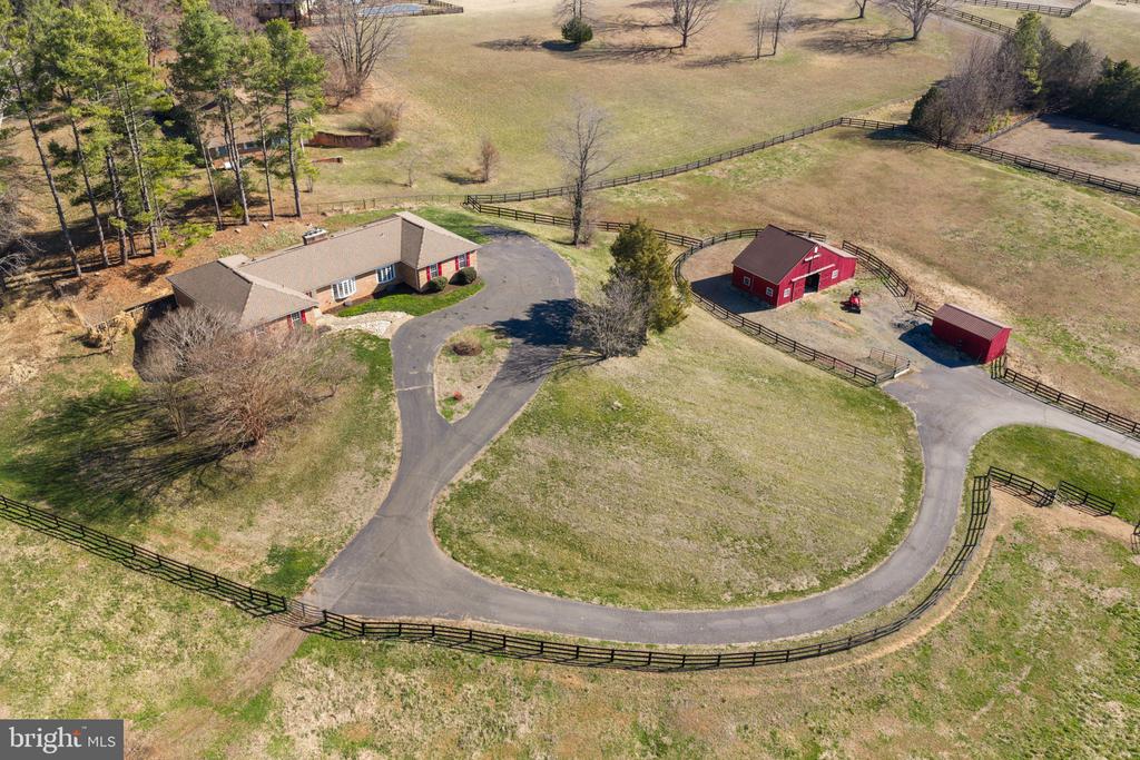 5142 FAIRVIEW LN, BROAD RUN, Virginia, 6 Bedrooms Bedrooms, ,3 BathroomsBathrooms,Residential,5142 FAIRVIEW LN,VAFQ2020420 MLS # VAFQ2020420