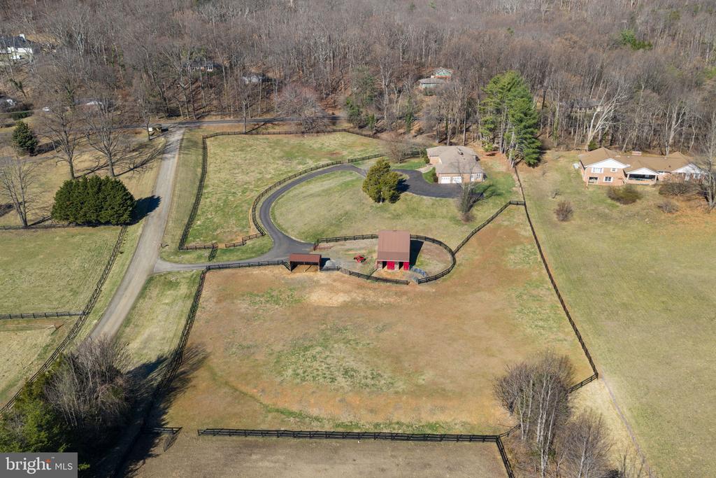 5142 FAIRVIEW LN, BROAD RUN, Virginia, 6 Bedrooms Bedrooms, ,3 BathroomsBathrooms,Residential,5142 FAIRVIEW LN,VAFQ2020420 MLS # VAFQ2020420