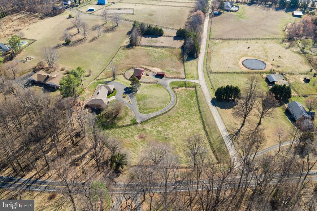 5142 FAIRVIEW LN, BROAD RUN, Virginia, 6 Bedrooms Bedrooms, ,3 BathroomsBathrooms,Residential,5142 FAIRVIEW LN,VAFQ2020420 MLS # VAFQ2020420