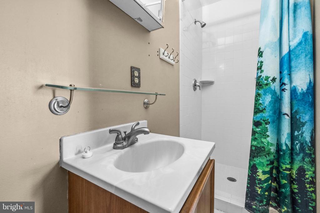 10932 BLAKE LN, BEALETON, Virginia, 4 Bedrooms Bedrooms, ,2 BathroomsBathrooms,Residential,10932 BLAKE LN,VAFQ2020856 MLS # VAFQ2020856