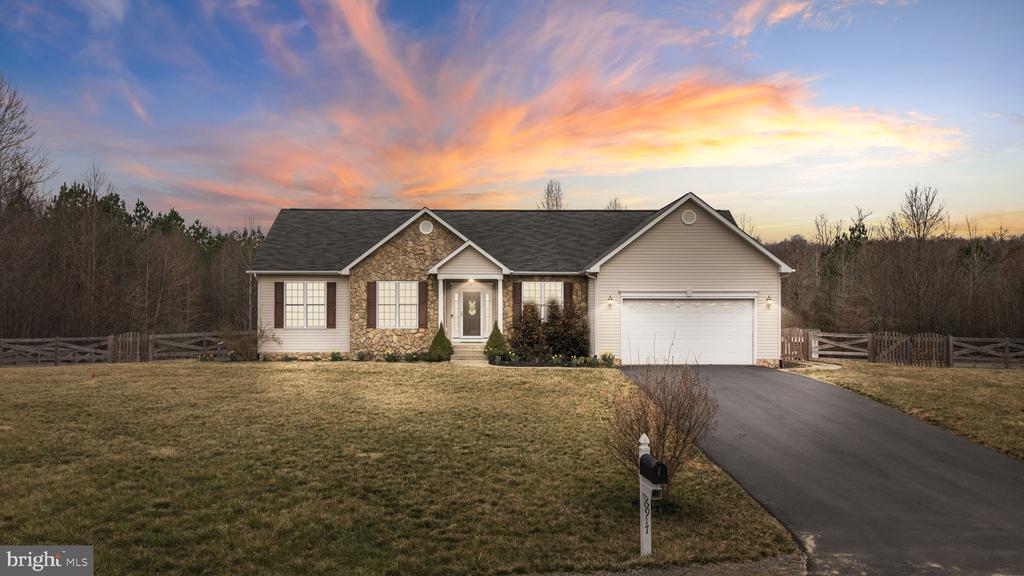 6917 CLOUDY WAY, SPOTSYLVANIA, Virginia 22551, 4 Bedrooms Bedrooms, ,3 BathroomsBathrooms,Residential,6917 CLOUDY WAY,VASP2039334 MLS # VASP2039334