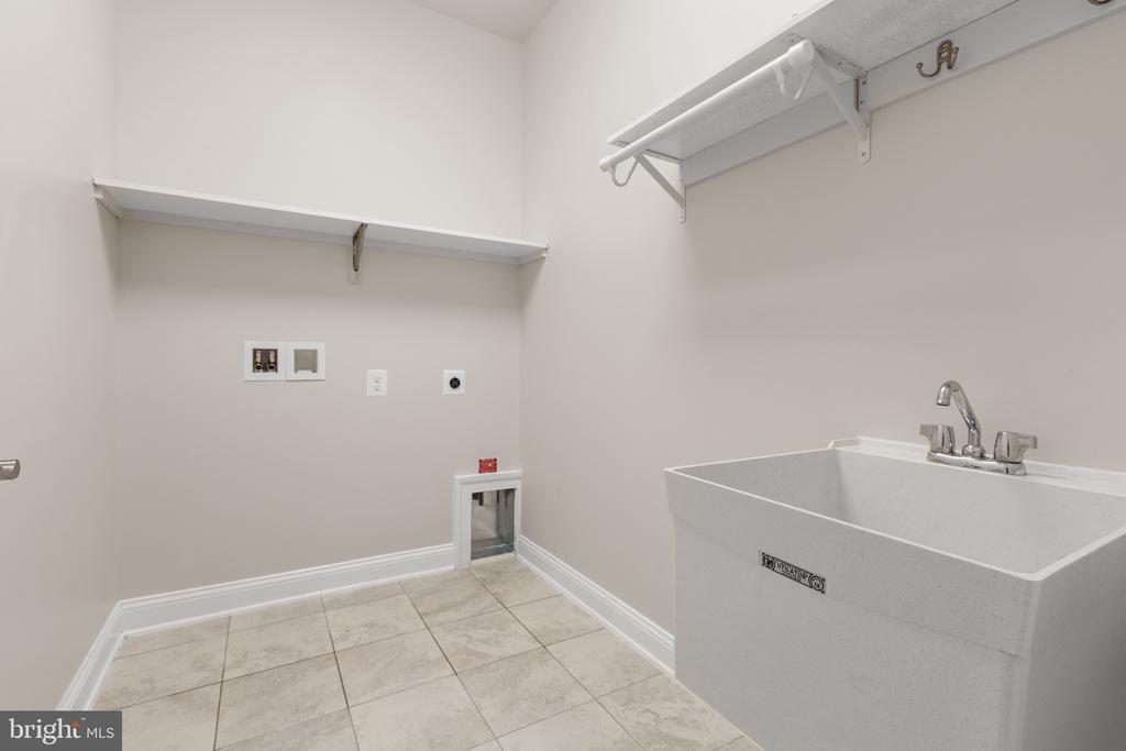 9808 WHITE OAK SWAMP CT, FREDERICKSBURG, Virginia 22407, 4 Bedrooms Bedrooms, ,3 BathroomsBathrooms,Residential,9808 WHITE OAK SWAMP CT,VASP2039918 MLS # VASP2039918 9808 WHITE OAK SWAMP CT, FREDERICKSBURG, Virginia 22407, 4 Bedrooms Bedrooms, ,3 BathroomsBathrooms,Residential,9808 WHITE OAK SWAMP CT,VASP2039918 MLS # VASP2039918