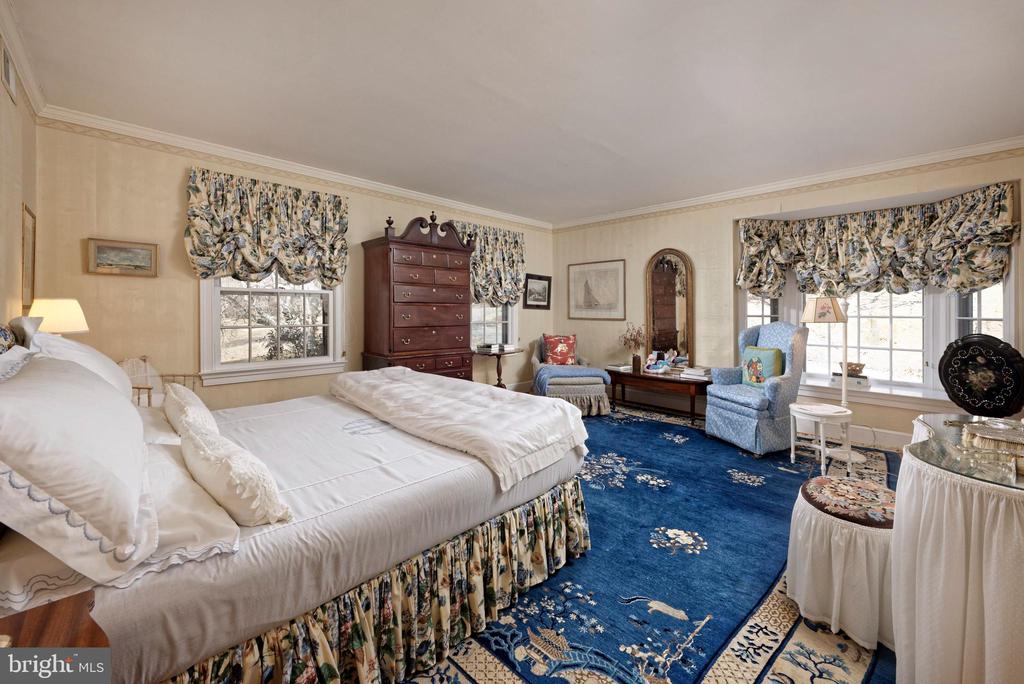 4392 CARRINGTON RD, MARKHAM, Virginia, 4 Bedrooms Bedrooms, ,4 BathroomsBathrooms,Residential,4392 CARRINGTON RD,VAFQ2020754 MLS # VAFQ2020754