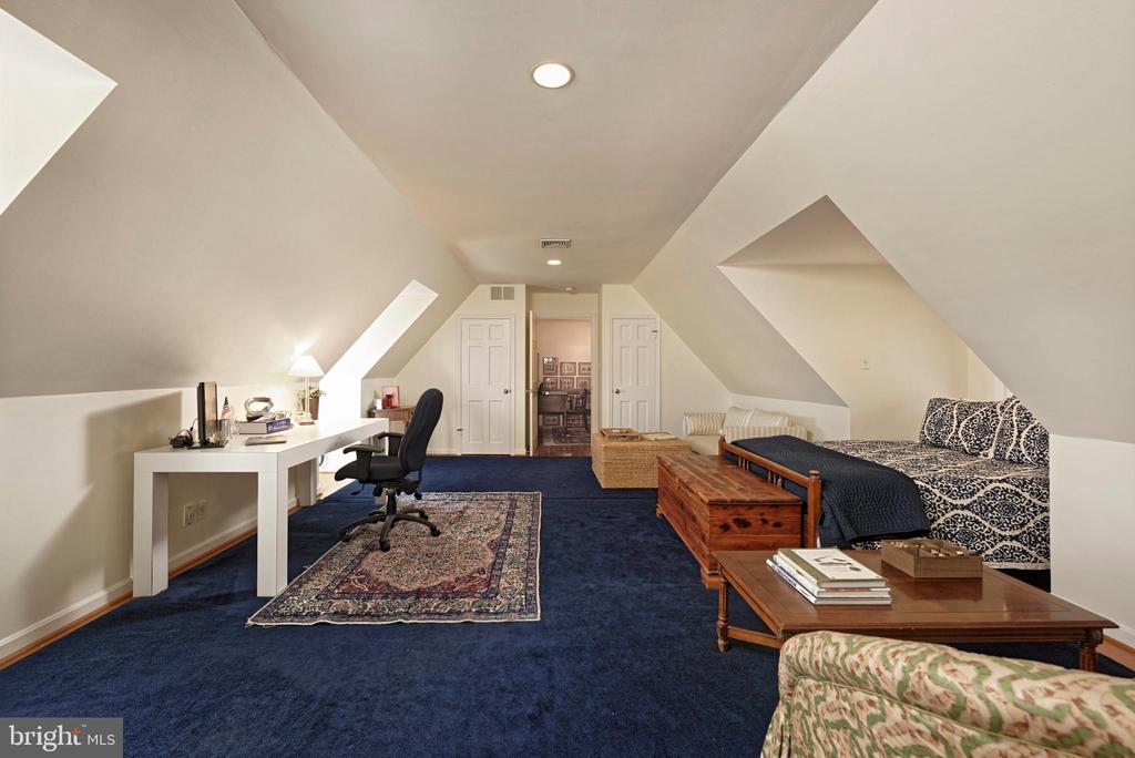 4392 CARRINGTON RD, MARKHAM, Virginia, 4 Bedrooms Bedrooms, ,4 BathroomsBathrooms,Residential,4392 CARRINGTON RD,VAFQ2020754 MLS # VAFQ2020754