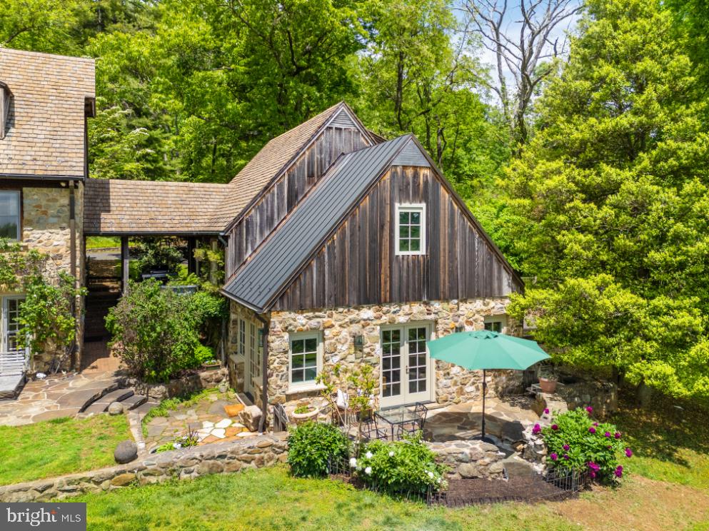 4392 CARRINGTON RD, MARKHAM, Virginia, 4 Bedrooms Bedrooms, ,4 BathroomsBathrooms,Residential,4392 CARRINGTON RD,VAFQ2020754 MLS # VAFQ2020754