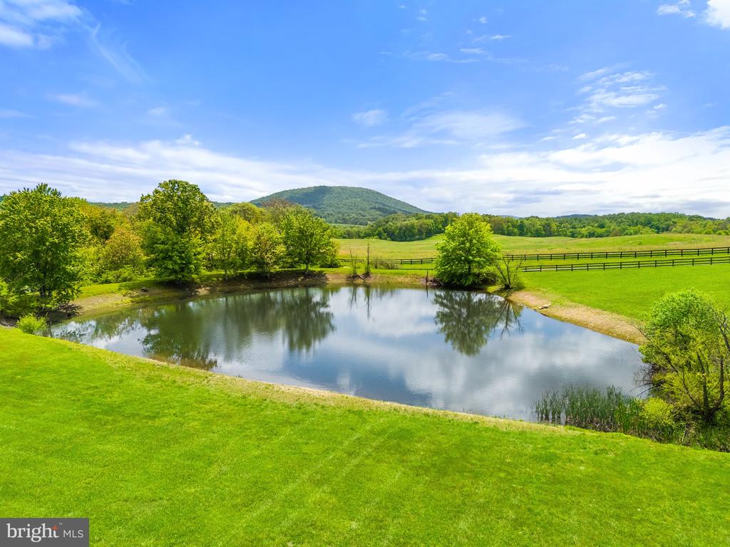 4392 CARRINGTON RD, MARKHAM, Virginia, 4 Bedrooms Bedrooms, ,4 BathroomsBathrooms,Residential,4392 CARRINGTON RD,VAFQ2020754 MLS # VAFQ2020754