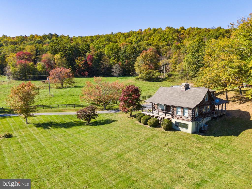 4392 CARRINGTON RD, MARKHAM, Virginia, 4 Bedrooms Bedrooms, ,4 BathroomsBathrooms,Residential,4392 CARRINGTON RD,VAFQ2020754 MLS # VAFQ2020754