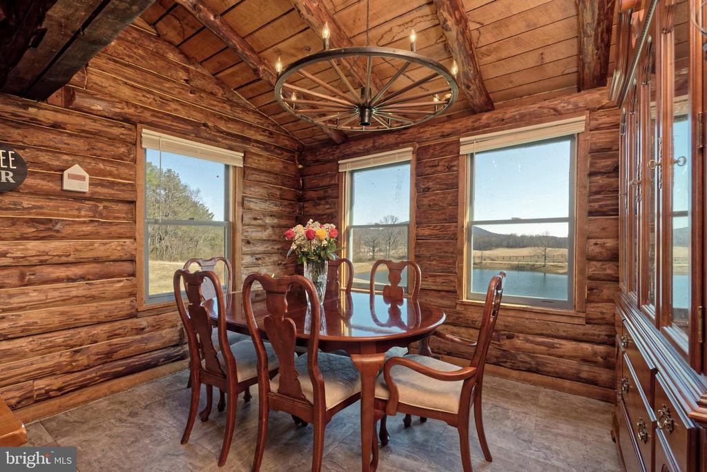 4392 CARRINGTON RD, MARKHAM, Virginia, 4 Bedrooms Bedrooms, ,4 BathroomsBathrooms,Residential,4392 CARRINGTON RD,VAFQ2020754 MLS # VAFQ2020754