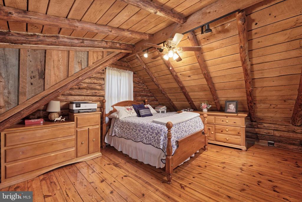 4392 CARRINGTON RD, MARKHAM, Virginia, 4 Bedrooms Bedrooms, ,4 BathroomsBathrooms,Residential,4392 CARRINGTON RD,VAFQ2020754 MLS # VAFQ2020754