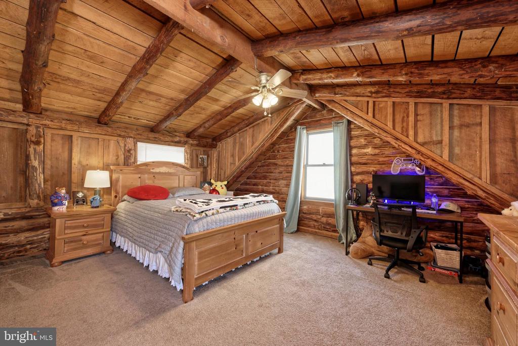 4392 CARRINGTON RD, MARKHAM, Virginia, 4 Bedrooms Bedrooms, ,4 BathroomsBathrooms,Residential,4392 CARRINGTON RD,VAFQ2020754 MLS # VAFQ2020754