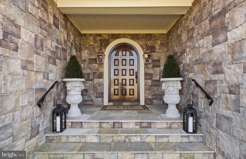 11208 KNOLLS END, SPOTSYLVANIA, Virginia 22551, 6 Bedrooms Bedrooms, ,5 BathroomsBathrooms,Residential,11208 KNOLLS END,VASP2039734 MLS # VASP2039734