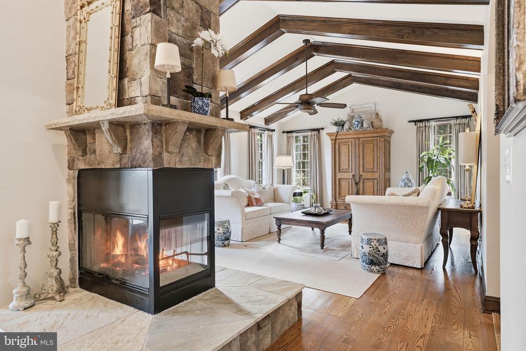 11208 KNOLLS END, SPOTSYLVANIA, Virginia 22551, 6 Bedrooms Bedrooms, ,5 BathroomsBathrooms,Residential,11208 KNOLLS END,VASP2039734 MLS # VASP2039734