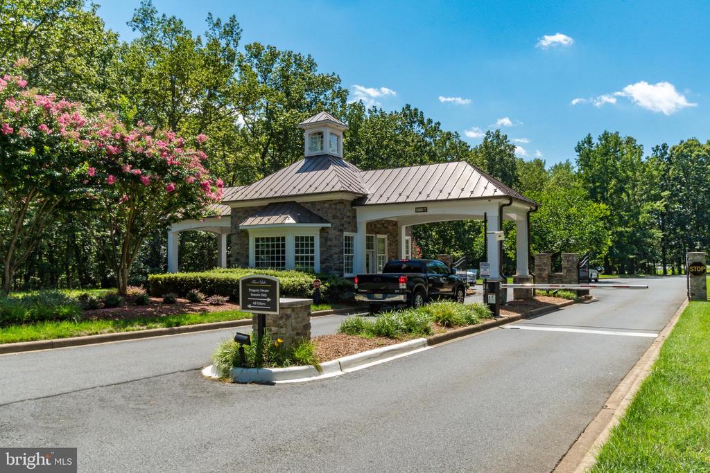 11208 KNOLLS END, SPOTSYLVANIA, Virginia 22551, 6 Bedrooms Bedrooms, ,5 BathroomsBathrooms,Residential,11208 KNOLLS END,VASP2039734 MLS # VASP2039734