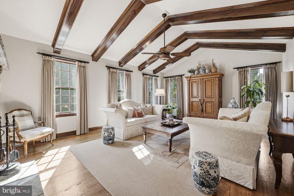 11208 KNOLLS END, SPOTSYLVANIA, Virginia 22551, 6 Bedrooms Bedrooms, ,5 BathroomsBathrooms,Residential,11208 KNOLLS END,VASP2039734 MLS # VASP2039734