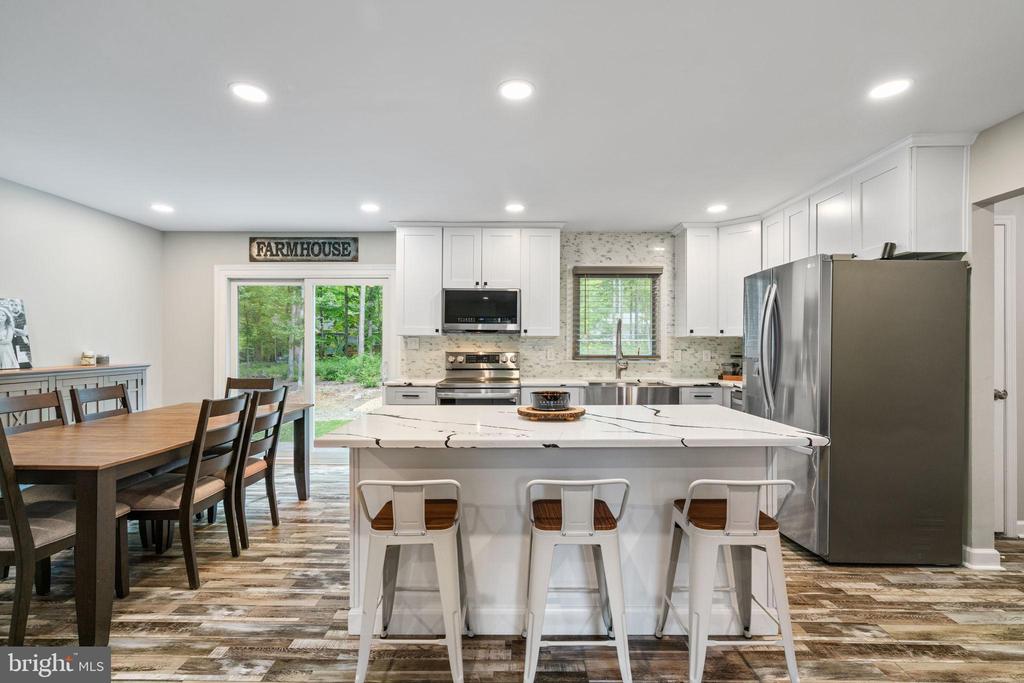 1235 LAKEVIEW PKWY, LOCUST GROVE, Virginia 22508, 3 Bedrooms Bedrooms, ,2 BathroomsBathrooms,Residential,1235 LAKEVIEW PKWY,VAOR2013540 MLS # VAOR2013540