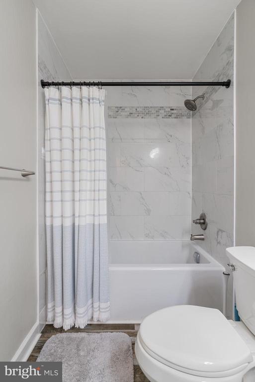 1235 LAKEVIEW PKWY, LOCUST GROVE, Virginia 22508, 3 Bedrooms Bedrooms, ,2 BathroomsBathrooms,Residential,1235 LAKEVIEW PKWY,VAOR2013540 MLS # VAOR2013540