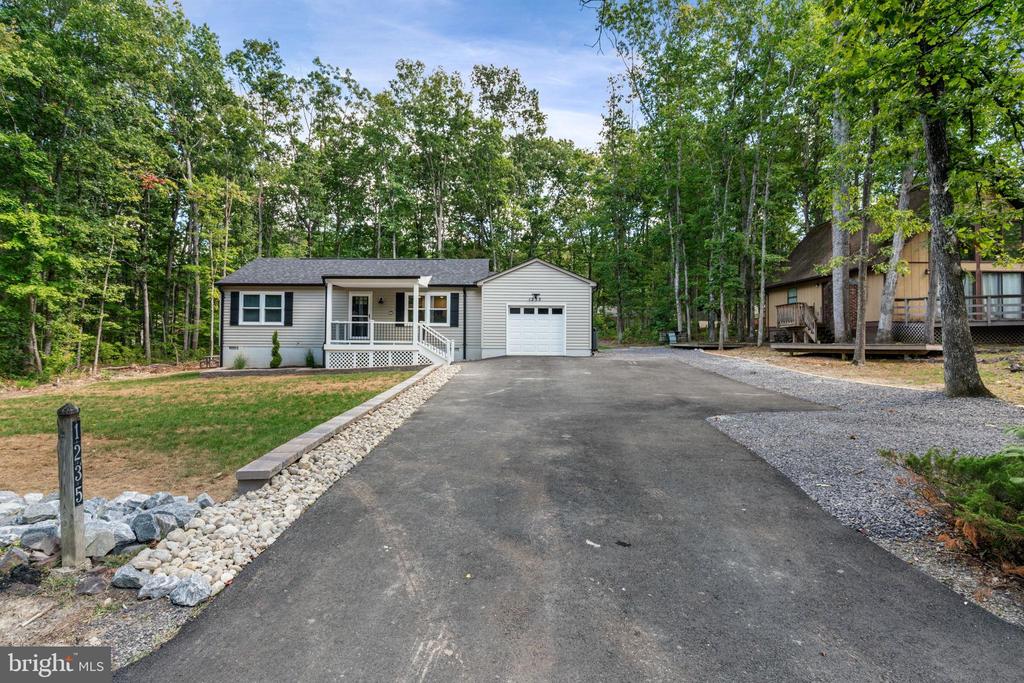 1235 LAKEVIEW PKWY, LOCUST GROVE, Virginia 22508, 3 Bedrooms Bedrooms, ,2 BathroomsBathrooms,Residential,1235 LAKEVIEW PKWY,VAOR2013540 MLS # VAOR2013540