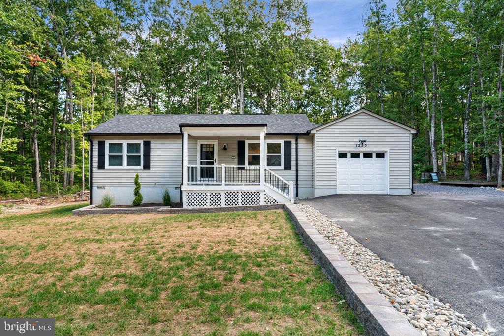 1235 LAKEVIEW PKWY, LOCUST GROVE, Virginia 22508, 3 Bedrooms Bedrooms, ,2 BathroomsBathrooms,Residential,1235 LAKEVIEW PKWY,VAOR2013540 MLS # VAOR2013540