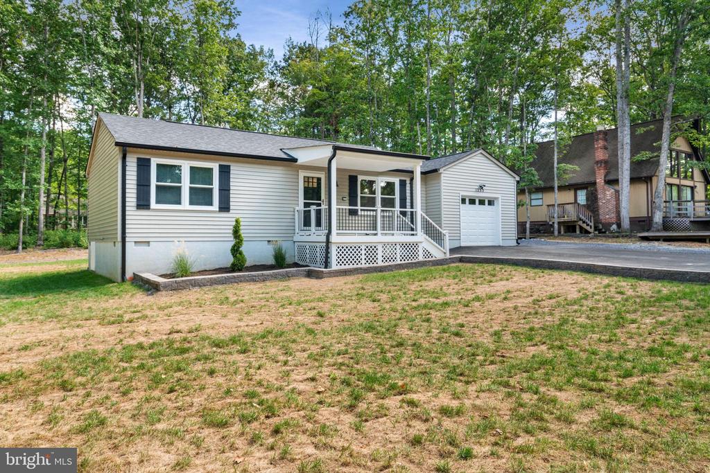 1235 LAKEVIEW PKWY, LOCUST GROVE, Virginia 22508, 3 Bedrooms Bedrooms, ,2 BathroomsBathrooms,Residential,1235 LAKEVIEW PKWY,VAOR2013540 MLS # VAOR2013540