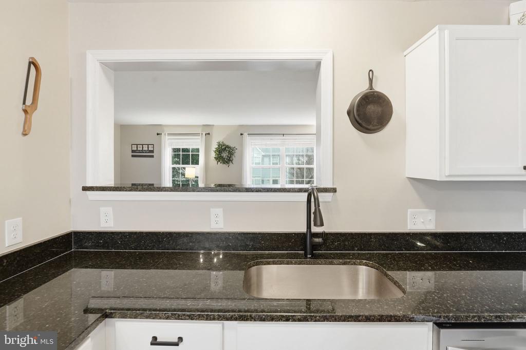 531 HIGHLAND TOWNE LN, WARRENTON, Virginia 20186, 2 Bedrooms Bedrooms, ,2 BathroomsBathrooms,Residential,531 HIGHLAND TOWNE LN,VAFQ2020860 MLS # VAFQ2020860