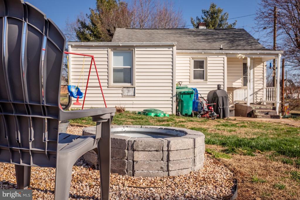 82 ROSSER DR, LURAY, Virginia 22835, 2 Bedrooms Bedrooms, ,1 BathroomBathrooms,Residential,82 ROSSER DR,VAPA2006178 MLS # VAPA2006178